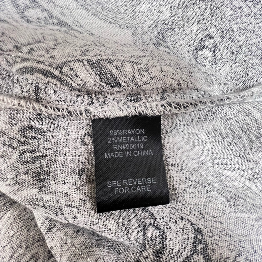 Studio Floral Paisley Long Sleeve Blouse Shirt Size L Black White Women - Picture 7 of 7